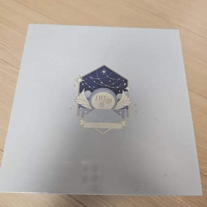 [BUNJANG] IZ*ONE Eyes On Me First Concert DVD (Sealed) / 미개봉) 아이즈원 첫콘 eyes on me dvd