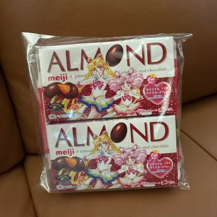 [BUNJANG] Meiji Sailor Moon Collaboration Chocolate Box / (희귀) 메이지 세일러문 콜라보 초콜릿 박스