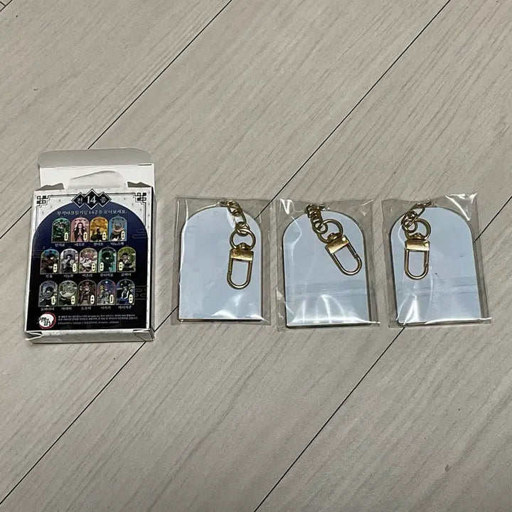 [BUNJANG] Demon Slayer Infinite Castle Acrylic Keychain - Sanemi, Shinobu, Inosuke / 귀멸의칼날 귀칼 무한성 아크릴 키링 gs25 편의점 사네미 시노부 이노스케