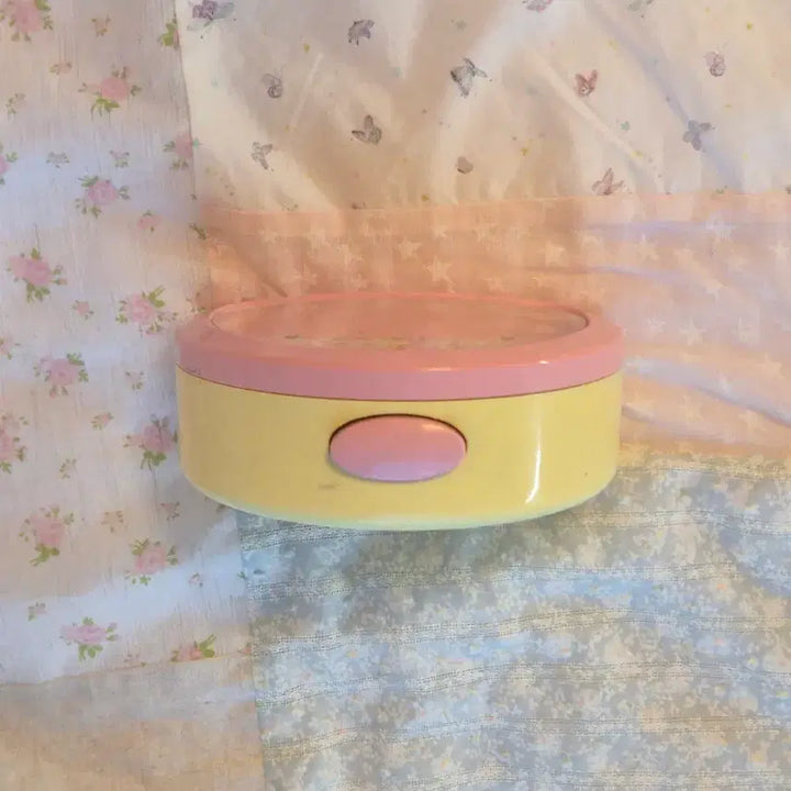 [BUNJANG] Sanrio Kuririn Cherry Blossom Vintage Desk Clock / 고전 빈티지 초레어 희귀 체리 블라썸 벚꽃 산리오 쿠리링 시계 산엑스