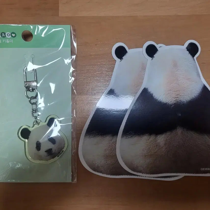 [BUNJANG] Fu Bao Acrylic Keyring &amp; Opened Sticker Set / 푸바오 아크릴 키링 +개봉 스티커
