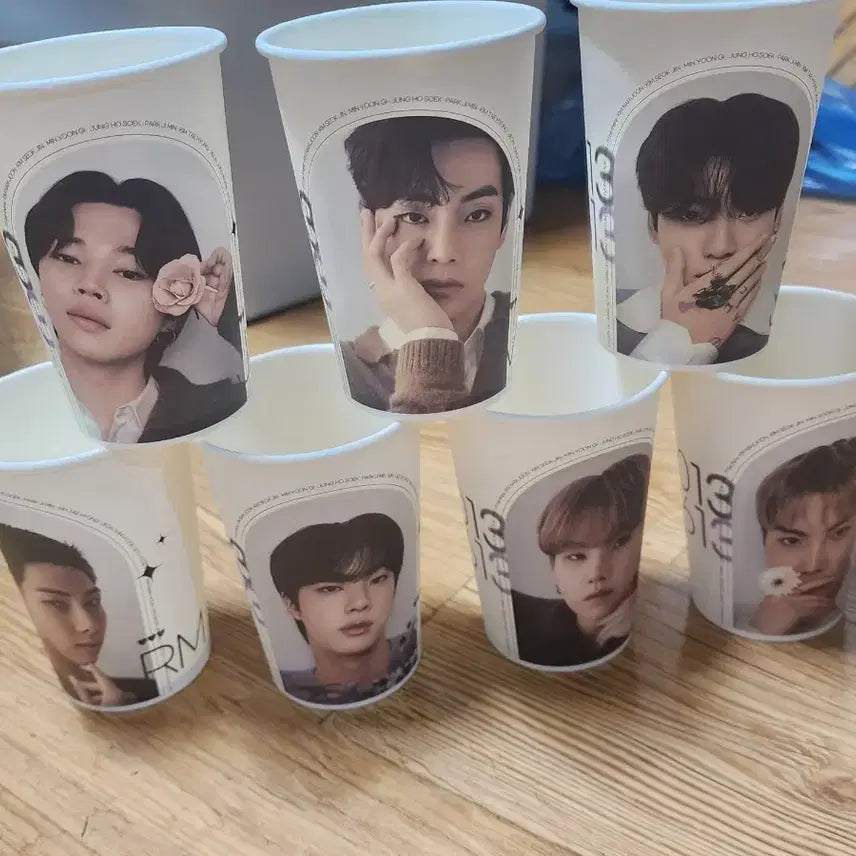 [BUNJANG] BTS Fan Cafe Paper Cups Bundle Set / 방탄소년단 BTS 팬카페 종이컵 7종 일괄