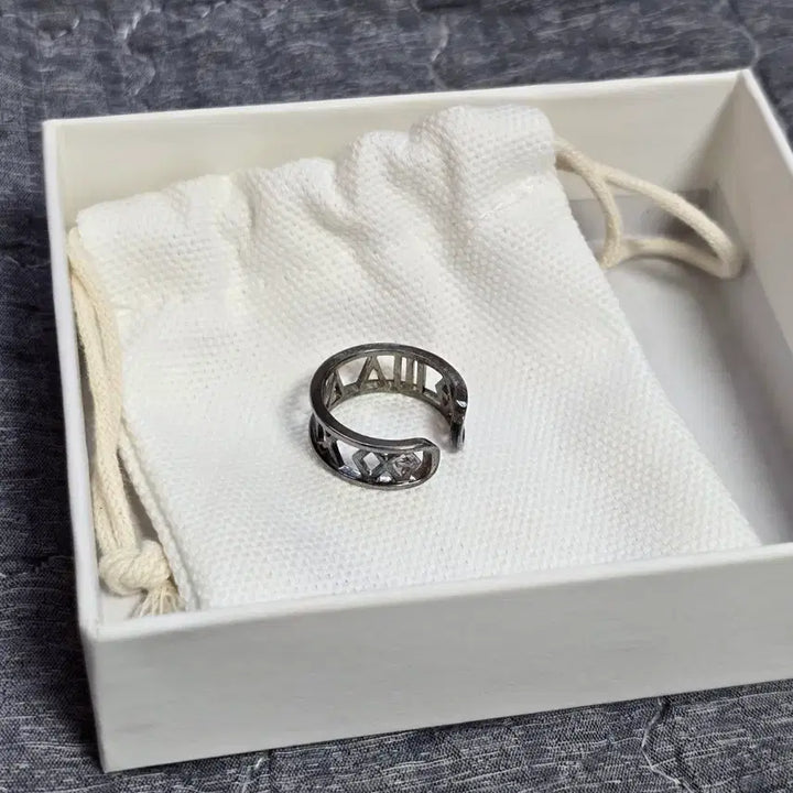 [BUNJANG] EXO Baekhyun 11th Anniversary Ring / 엑소 백현 11주년 반지