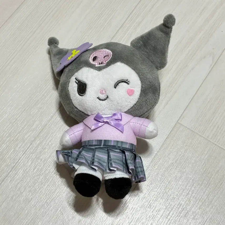 [BUNJANG] Kuromi Gyaru School Uniform Mascot Plush / 쿠로미 갸루교복 마스코트