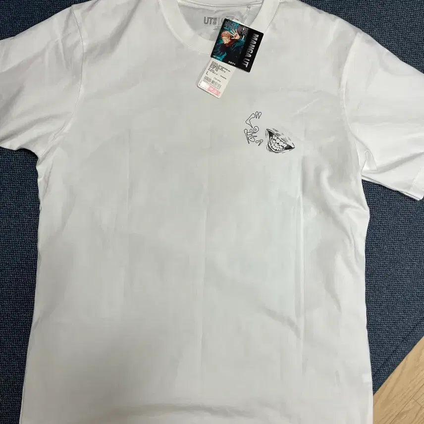 [BUNJANG] Uniqlo Jujutsu Kaisen UT Shoei-sha 100th Anniversary T-Shirt (L) / 유니클로 주술회전 UT 슈에이샤 100주년 티셔츠
