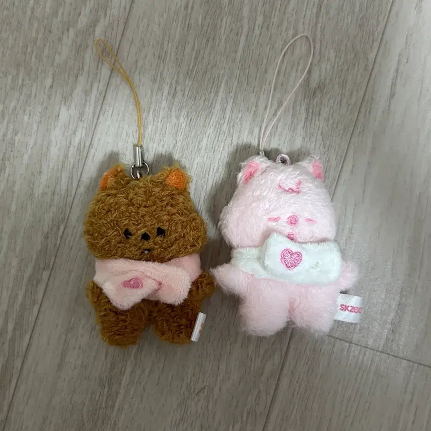 [BUNJANG] Stray Kids Han "Strawberry" Micro-Keyring / 스트레이키즈 스키즈 스키주 한 마이크로키링 딸기 오리지널 한쿼카