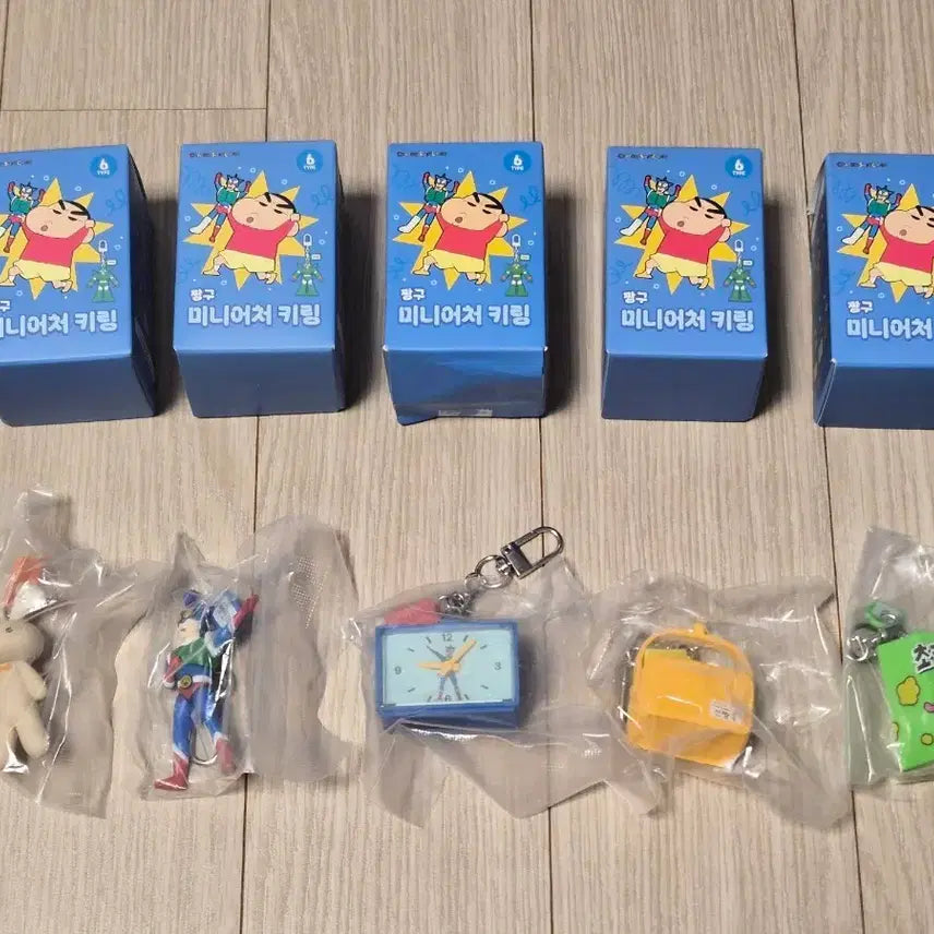 [BUNJANG] Crayon Shin-chan Miniature Charm 5-Piece Bundle Set / 일괄세트) 짱구 미니어처 키링 5종 세트