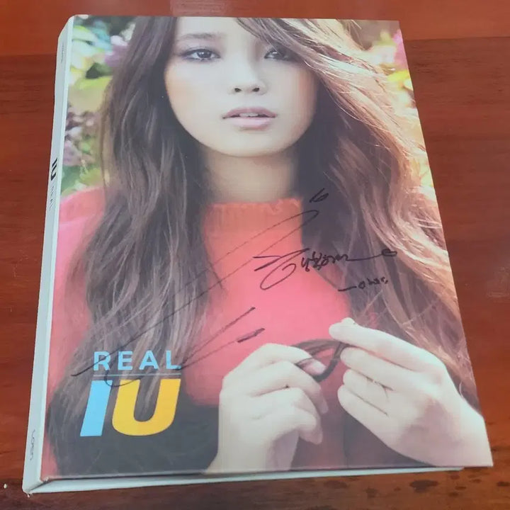 [BUNJANG] IU Real Album First Press Autographed CD / 아이유(IU) Real 앨범 초회반 친필싸인 CD