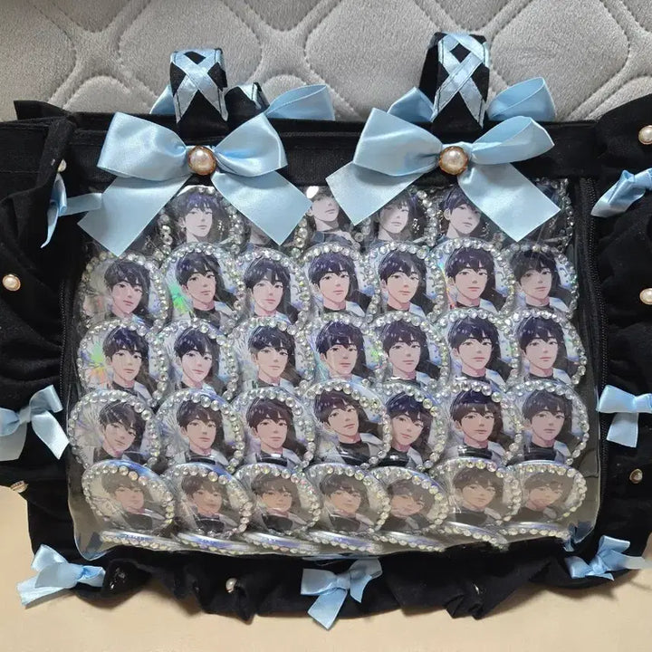 [BUNJANG] PlaYve Dash YeJun ita Bag with Pins / 플레이브 대쉬 예준 이타백