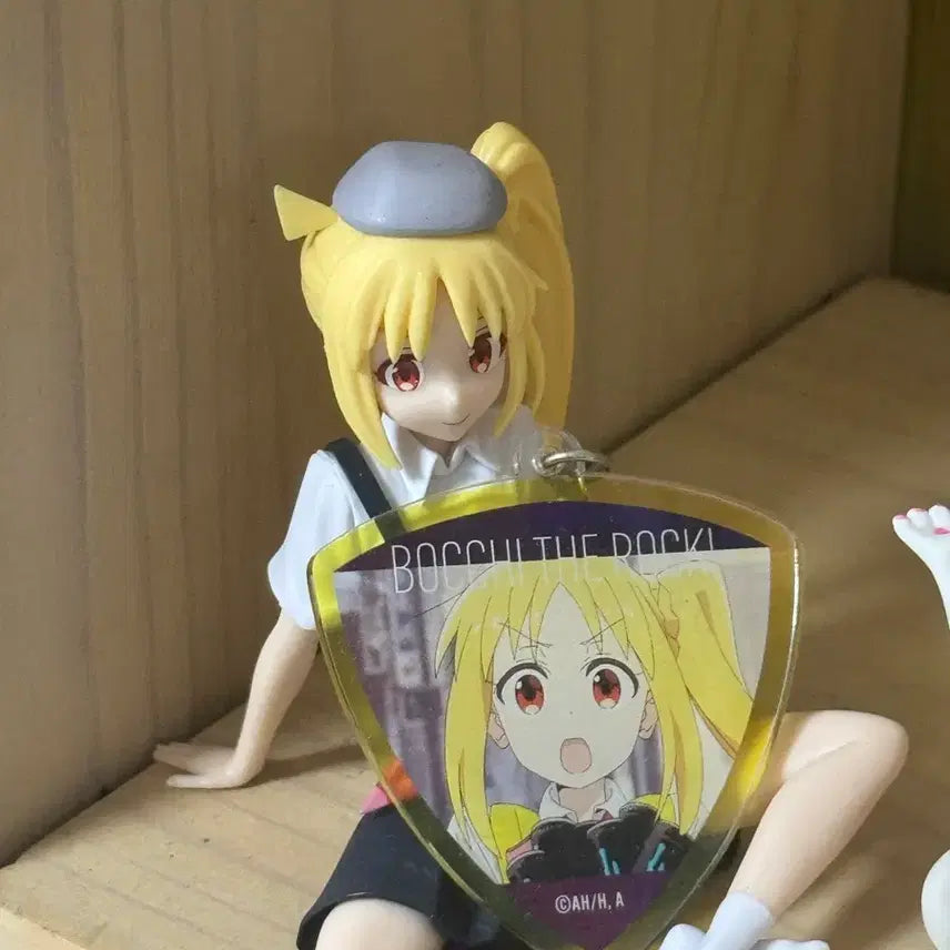 [BUNJANG] Bocchi the Rock! Nijika Ijichi Figure + Keychain Set / 봇치더락 니지카 피규어+키링