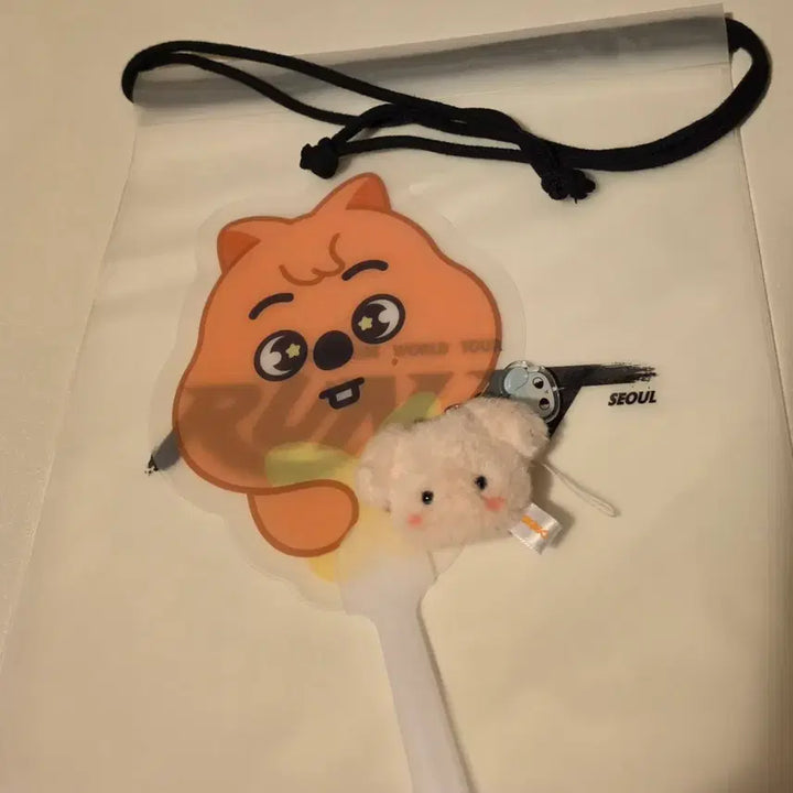 [BUNJANG] Stray Kids SKZOO Run It Concert Stay Zone Entry Gift PUNCHI Phiri Ppomppom Keyring / 스키즈 런잇 콘서트 스테이존 입장기프트 쿼카 부채 퍼핌 키링 양도