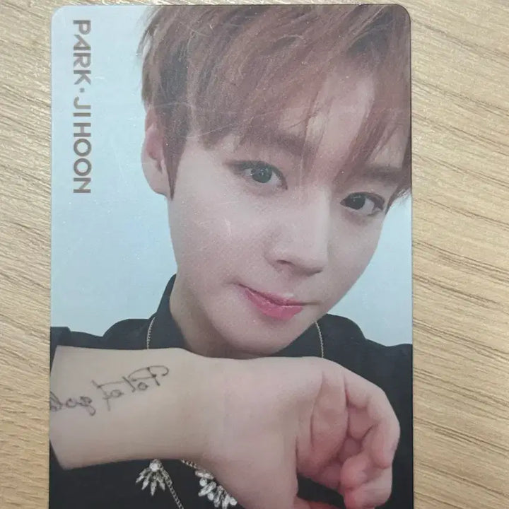 [BUNJANG] Park Jihoon Wanna One Promise Album Photocard &amp; Spring Breeze Kino Version Photocard Bundle Set / 박지훈 워너원 약속해요 앨범 포카&amp;봄바람 키노ver. 포카(일괄)