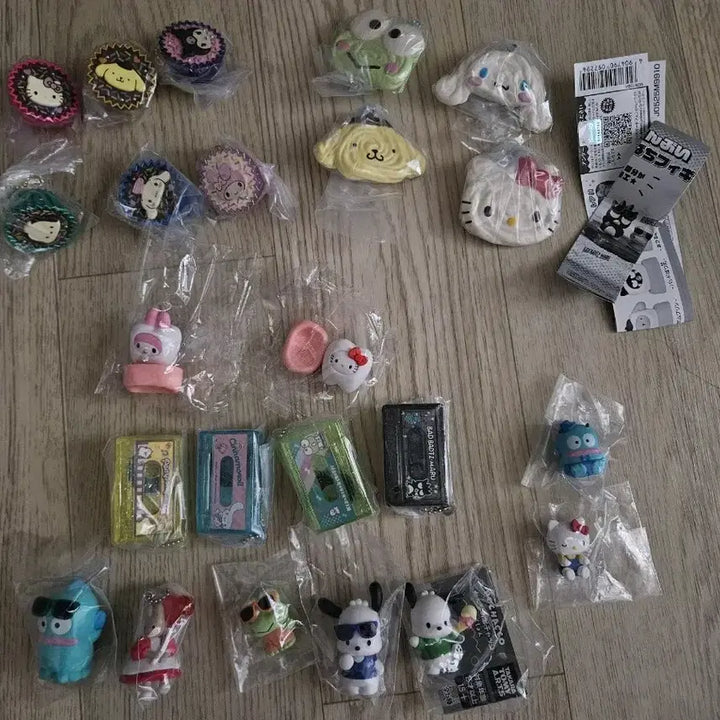 [BUNJANG] Sanrio Characters Figure Bundle Set / 산리오 캐릭터 피규어 가챠 일괄