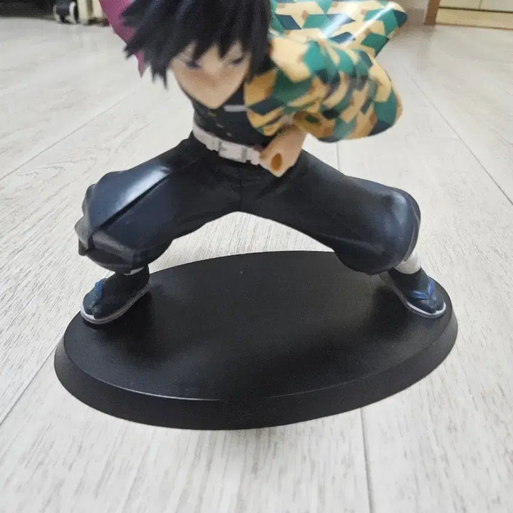 [BUNJANG] Demon Slayer Giyu Tomioka Figure / 귀멸의 칼날 토미오카 기유 피규어