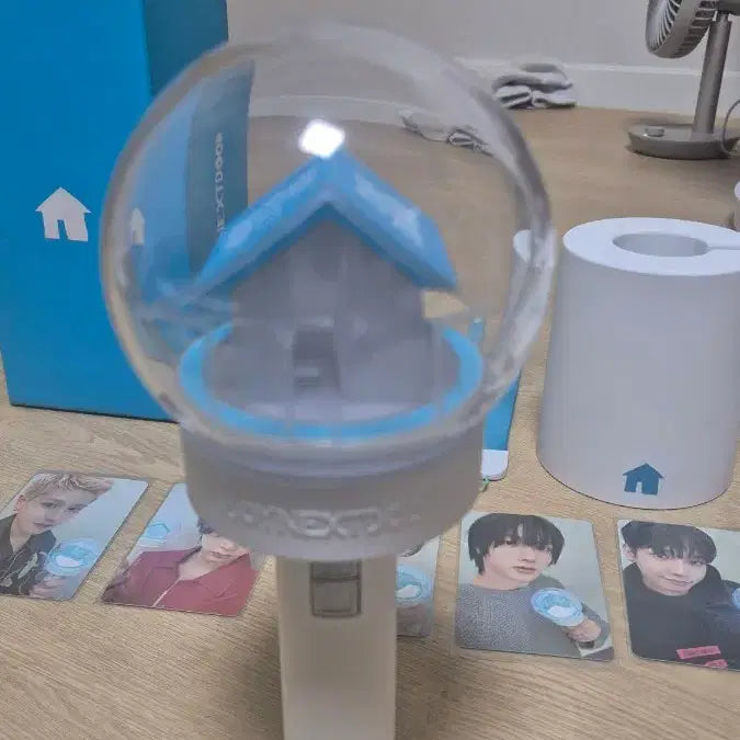 [BUNJANG] BOYNEXTDOOR Official Lightstick Wonders Stick (Photocard Included) / 보이넥스트도어 공식 응원봉 원더스틱 카드포함