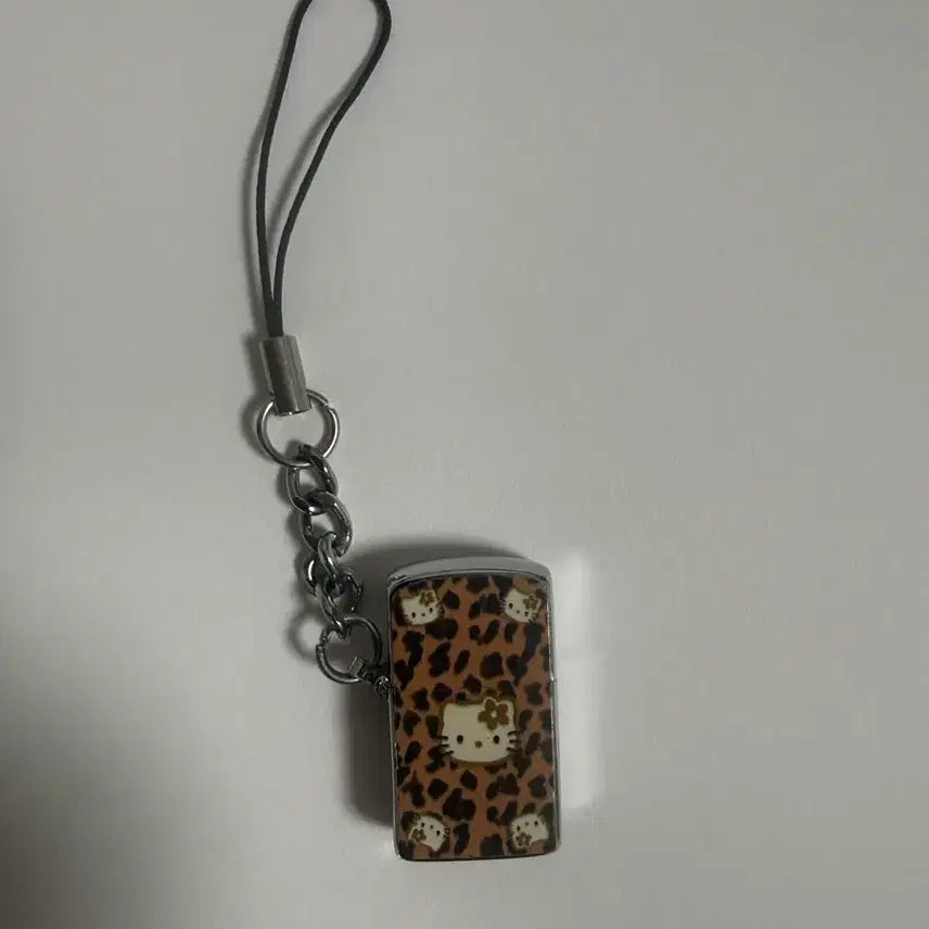 [BUNJANG] Hello Kitty Classic Lighter Keychain / 헬로키티 고전 라이터 키링 (초희귀)