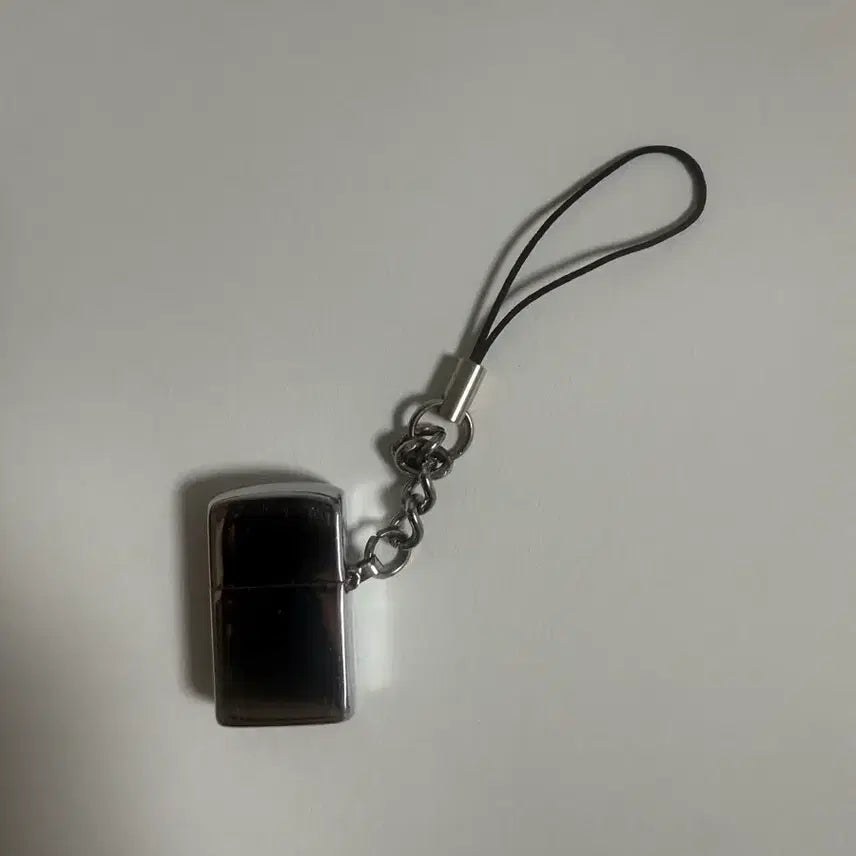 [BUNJANG] Hello Kitty Classic Lighter Keychain / 헬로키티 고전 라이터 키링 (초희귀)