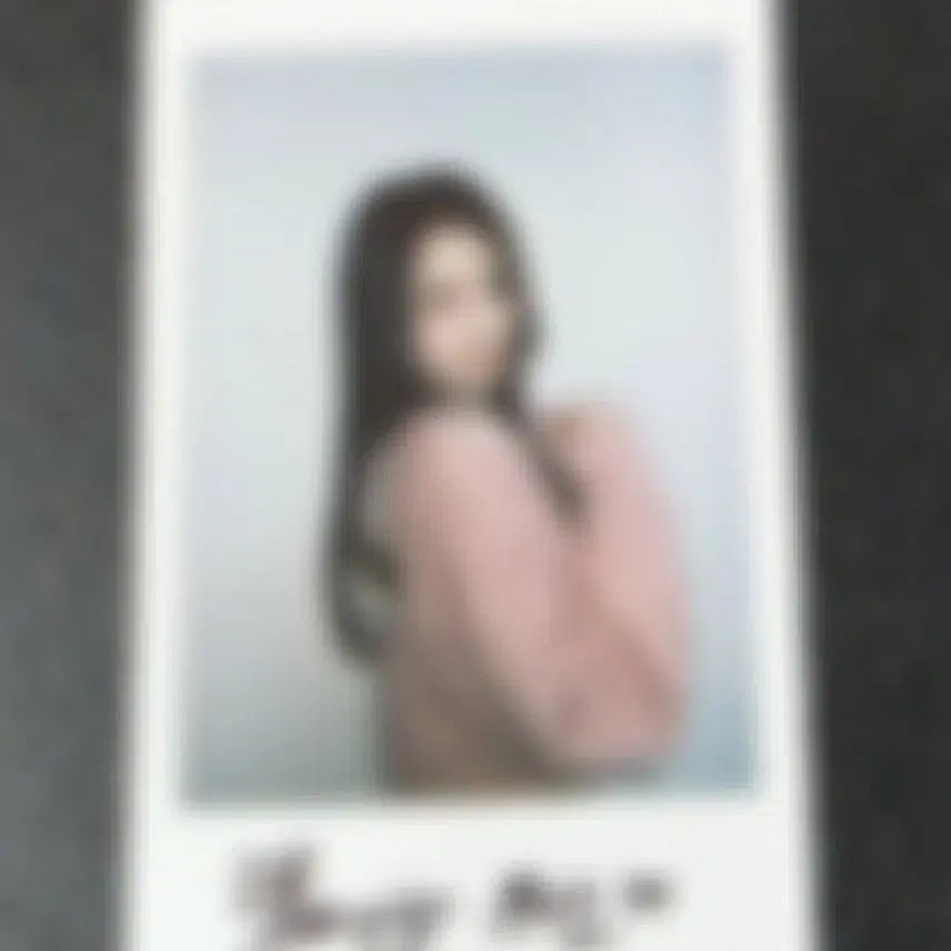 [BUNJANG] TripleS Yoobin Signed Polaroids (Bundle Set) / 트리플에스 유빈 싸인폴라 싸폴