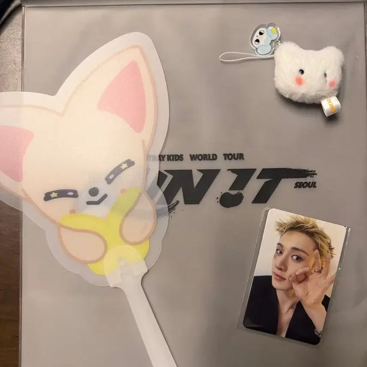 [BUNJANG] Stray Kids Run It 8/2 Makmak Concert Admission Gift (Fanboard + Keyring + Photocard) / 스트레이키즈 런잇 8/2 막막콘 입장기프트 팝니다(부채+키링+포토카드)