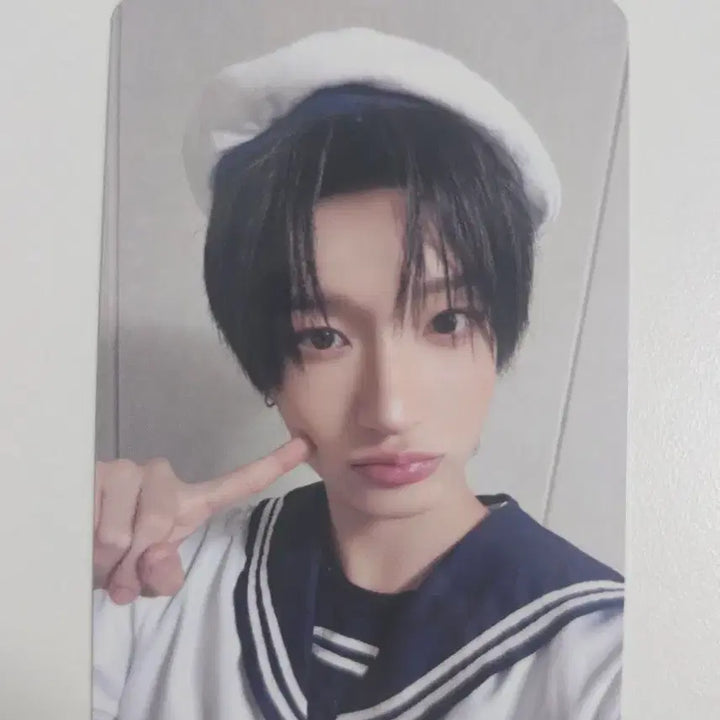 [BUNJANG] Kickflip Donghwa Marine Look Photocard / 킥플립 동화 마린룩 포카 양도
