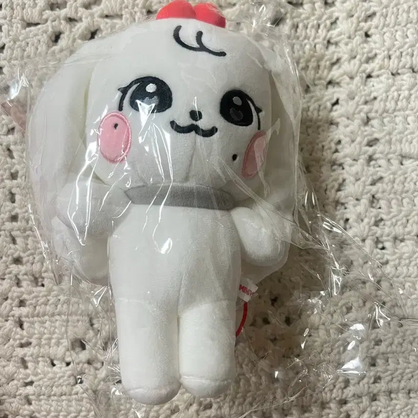 [BUNJANG] IVE Minive Cherry Jang Wonyoung Original Plush Doll / 아이브 minive 미니브 체리 장원영 오리지널 인형 plush