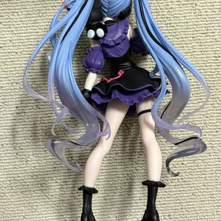 [BUNJANG] Hatsune Miku Yukimiku x Kuromi Vocaloid Sanrio Figure / 하츠네 미쿠 유키미쿠 쿠로미 피규어 프로세카 보컬로이드 보카로 산리오