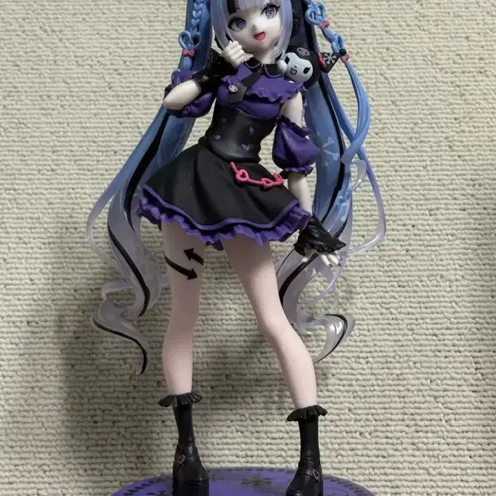 [BUNJANG] Hatsune Miku Yukimiku x Kuromi Vocaloid Sanrio Figure / 하츠네 미쿠 유키미쿠 쿠로미 피규어 프로세카 보컬로이드 보카로 산리오
