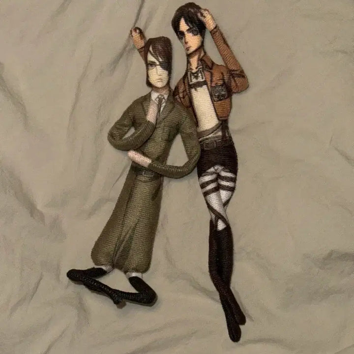 [BUNJANG] Attack on Titan Bundle Eren Yeager &amp; Hange Jointed Dolls / [일괄] 진격의거인 철사인형 에렌예거/한지 구체관절인형 펠트 인형 쿠지 뽑기 진격거 피규어