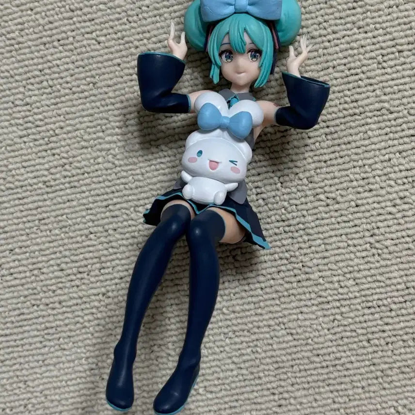 [BUNJANG] Hatsune Miku x Cinnamoroll Chokonokko Noodle Stopper Figure / 하츠네미쿠 시나모롤 쵸코노코 초코노코 피규어 누들 스토퍼 산리오 프로세카 보컬로이드 보카로