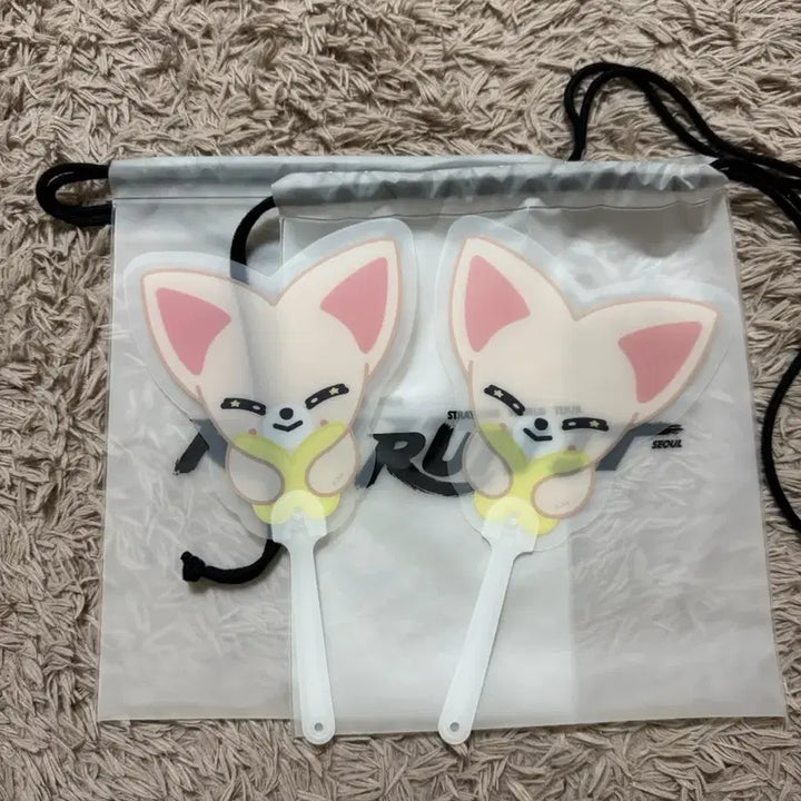[BUNJANG] Stray Kids Run 2 In-Gift Foxiny Fan Set / 스트레이키즈 스키즈 런잇 입장기프트 부채 폭시니
