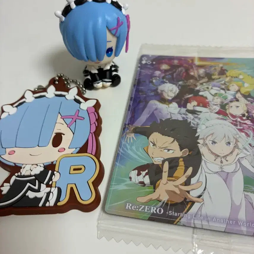 [BUNJANG] Re:Zero Rem Figure Keychain &amp; Wafer Card Bundle / 리제로 렘 피규어 키링 웨하스카드 일괄판매