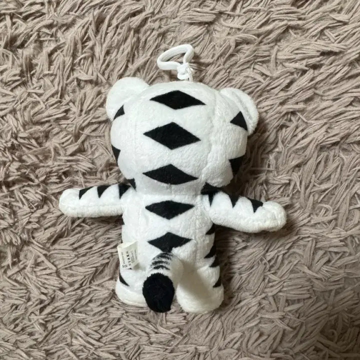 [BUNJANG] Soohorang Mascot Doll 15cm / 평창올림픽 수호랑 인형 15cm