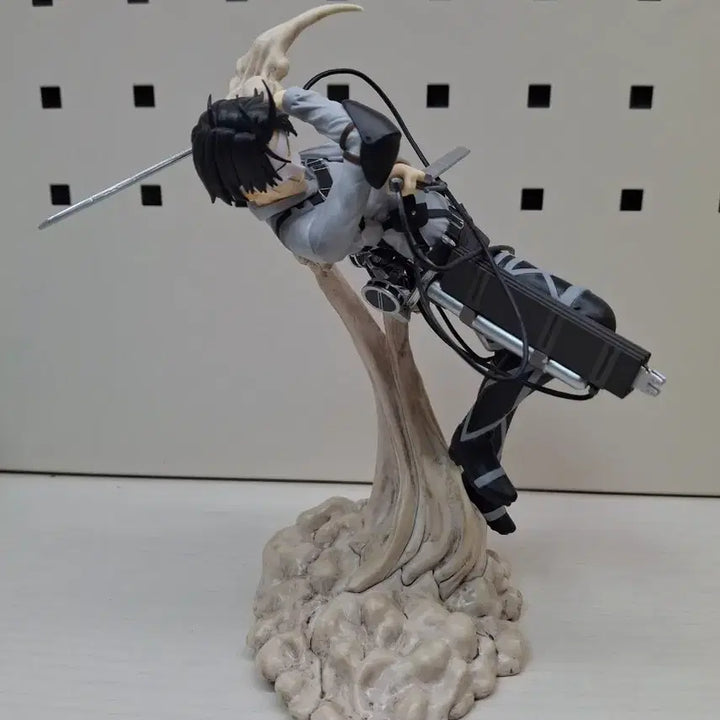 [BUNJANG] Attack on Titan Levi Figure B Prize Ichiban Kuji / 진격의거인 제일복권 이치방쿠지 리바이 피규어 B상