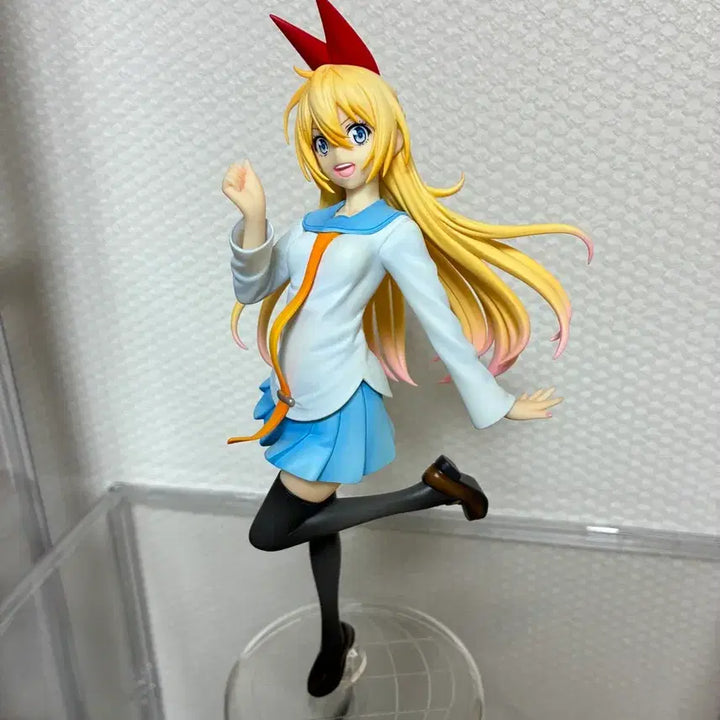 [BUNJANG] Nisekoi Chitoge Kirisaki Megahouse World Uniform Operation Figure / 니세코이 키리사키 치토게 피규어