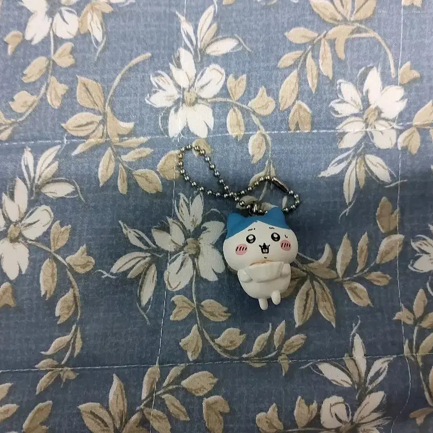 [BUNJANG] Chiikawa Hachiware Keychain / 치이카와 먼작귀 하치와레 키링