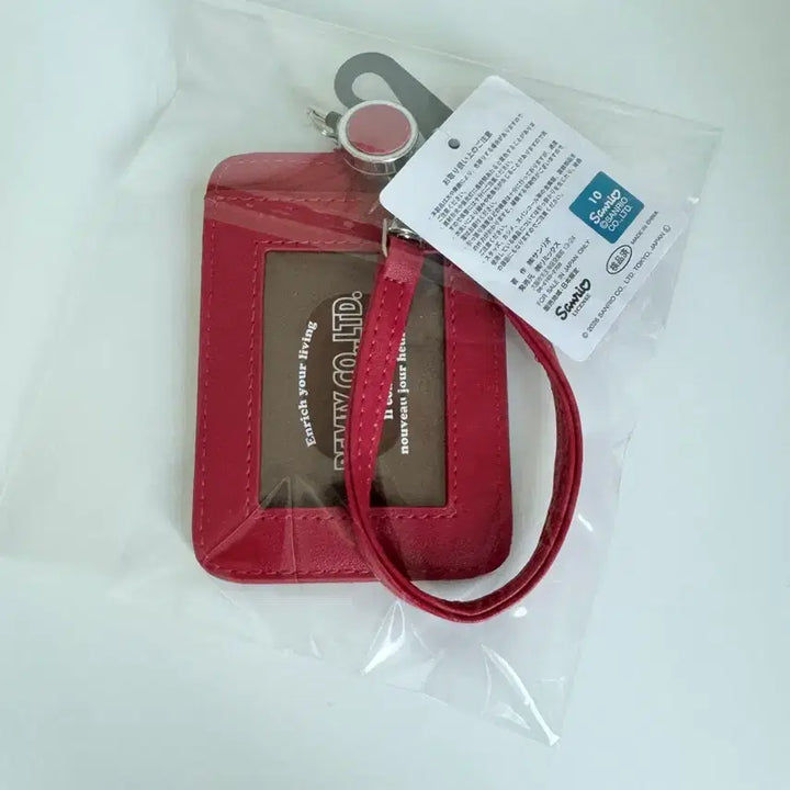 [BUNJANG] Hello Kitty Ichigoman Reel Pass Authentic Unsealed New / 헬로키티 이치고맨 릴패스 정품 미개봉 새상품