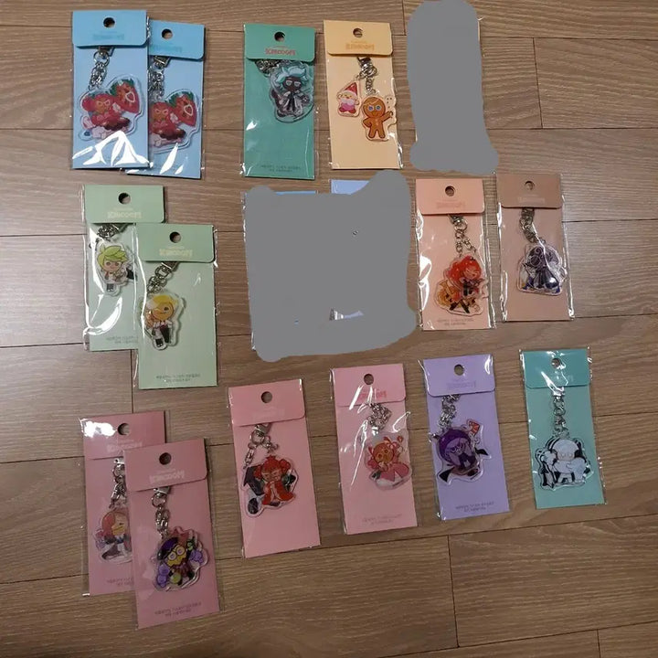 [BUNJANG] Cookie Run Kingdom Cards and Acrylic Keyring Bundle Set / 쿠키런 킹덤 굿즈 일괄 (콜라보엽서, 카드, 아크릴 키링)