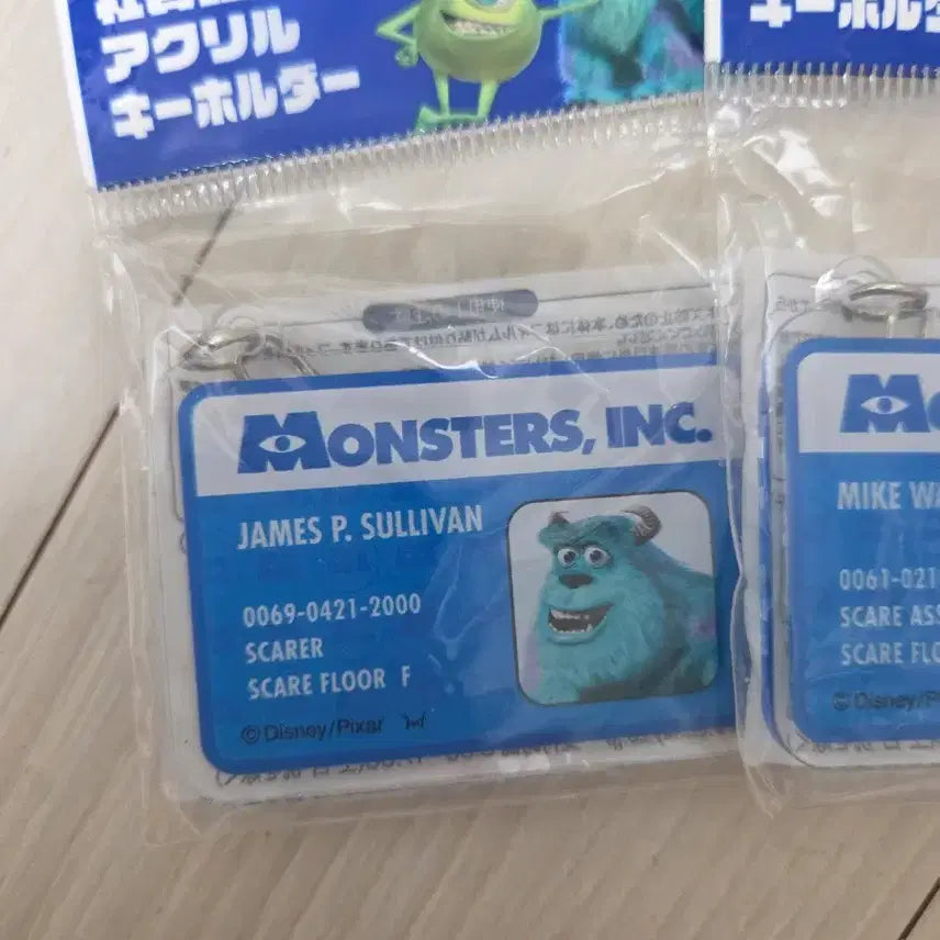 [BUNJANG] Disney Pixar Monsters, Inc. Employee ID Card Keychain - Mike Wazowski &amp; Sulley (Bundle Set) / (2개 일괄) 디즈니 픽사 몬스터주식회사 사원증 키링 마이크와조스키 설리반