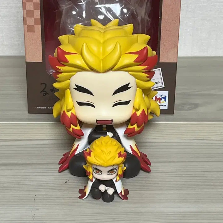 [BUNJANG] MegaHouse Demon Slayer Kyojuro Rengoku Look Up &amp; Sugawara Taiyō Gachapon Figure Bundle Set / 메가하우스 귀멸의칼날 렌고쿠 룩업 피규어 주합회의 스와라세타이 캡슐 가챠 피규어 일괄