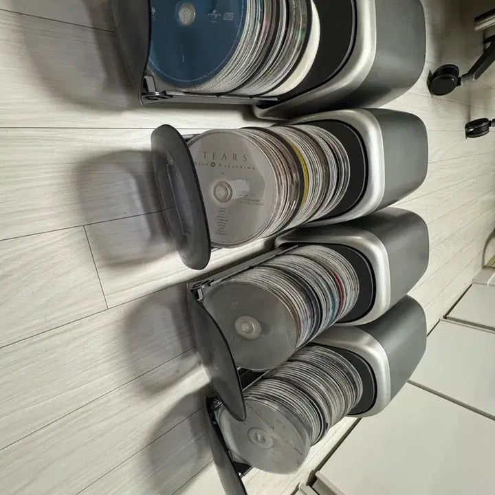 [BUNJANG] CD Collection (214 Discs) with 4 Storage Units / 음악