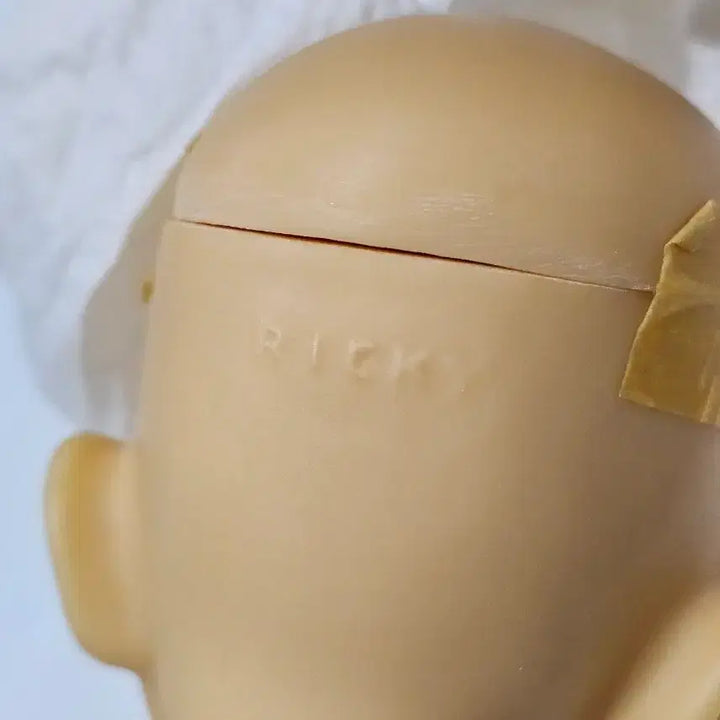 [BUNJANG] Unused Ball-Jointed Doll Head with Minor Discoloration / 구체관절인형 헤드 미사용