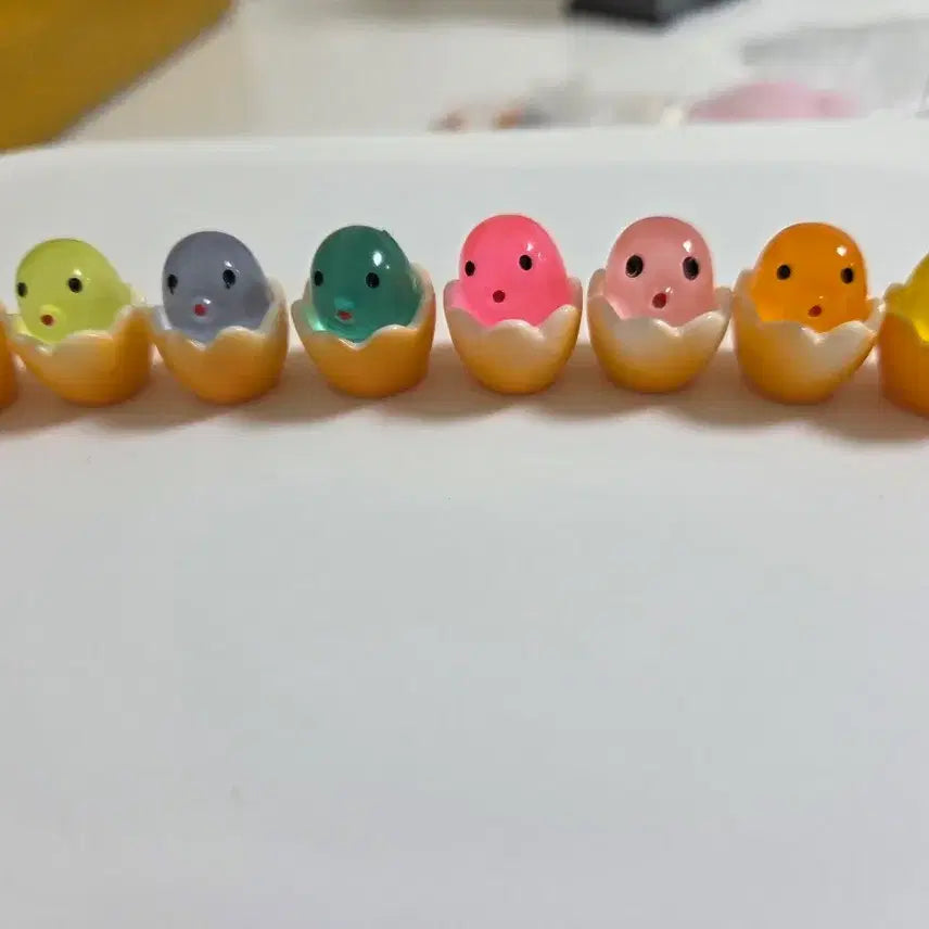 [BUNJANG] Chick Egg Figures Set of 8 / 병아리 알 피규어 8개 세트