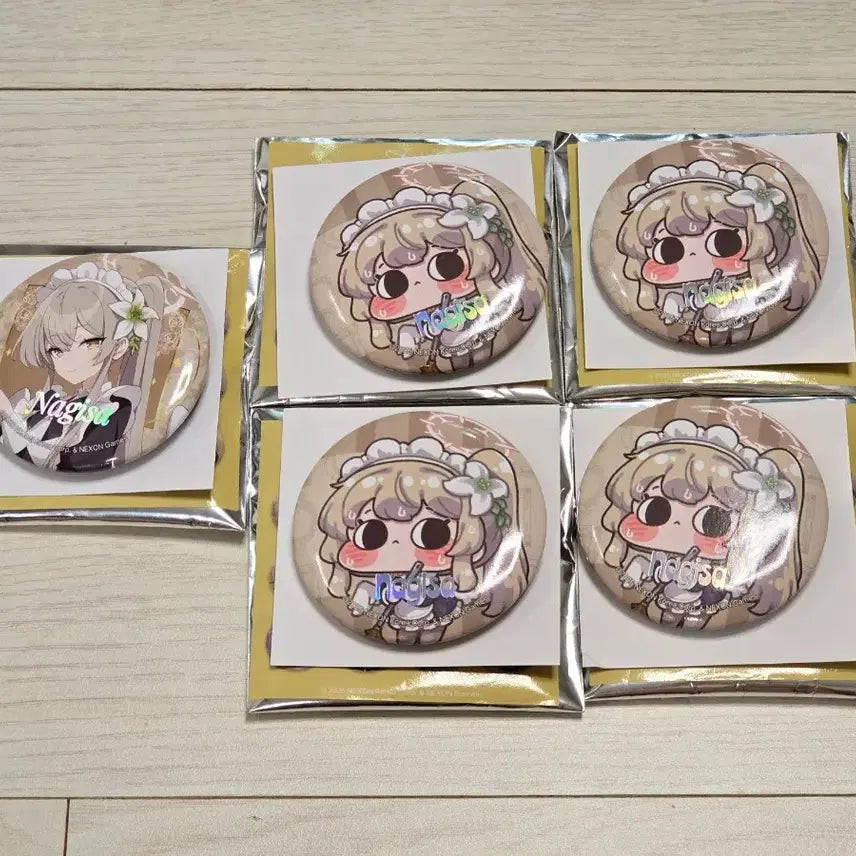 [BUNJANG] Blue Archive Aniplex Collaboration Cafe Maid Nagisa LD SD Can Badge Set Bundle / 블루아카 애니플러스 콜라보 카페 메이드 나기사 ld sd 캔뱃지 세트 일괄 양도