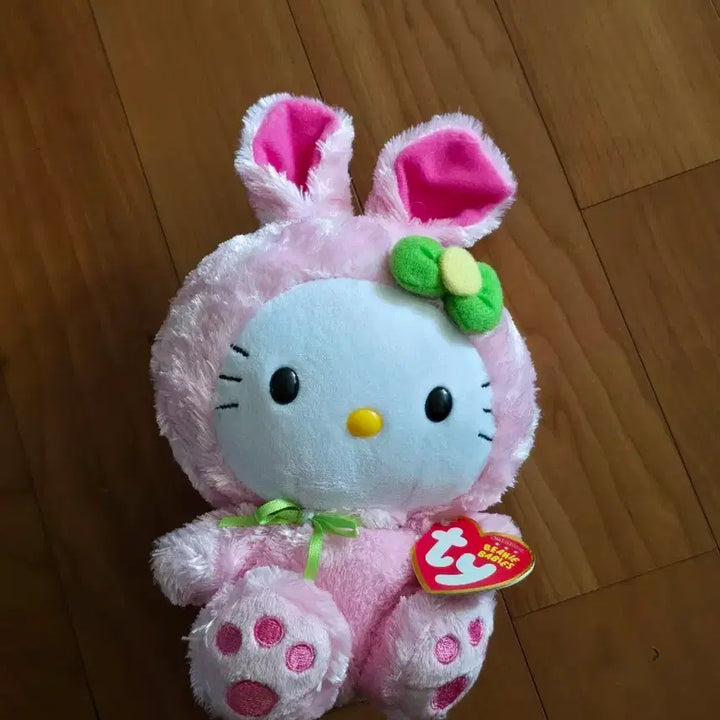 [BUNJANG] Hello Kitty Plush Doll / 헬로키티인형팝니다
