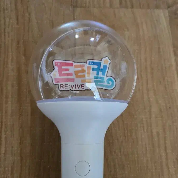 [BUNJANG] Trickical Joan Lightstick + 2 Acrylic Stands / 긴급 급처)트릭컬 죠안 응원봉 + 아크릴 스탠드 2개 긴급 급처합니다.(AAA건전지 별도구매)