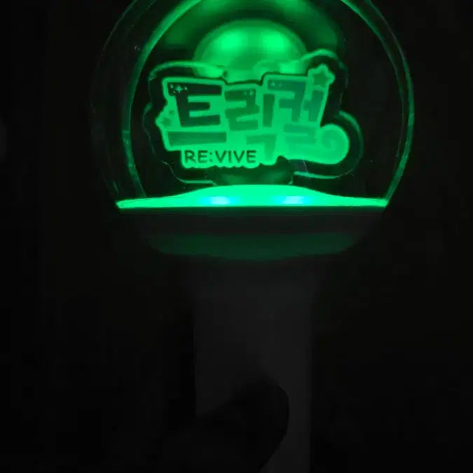 [BUNJANG] Trickical Joan Lightstick + 2 Acrylic Stands / 긴급 급처)트릭컬 죠안 응원봉 + 아크릴 스탠드 2개 긴급 급처합니다.(AAA건전지 별도구매)