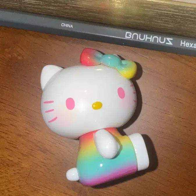 [BUNJANG] Sanrio Top Toy Rainbow Candy Kitty Figure / 산리오 탑토이 레인보우 캔디 키티 헬로키티 피규어