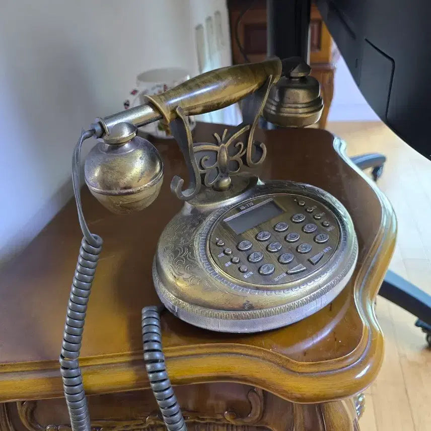 [BUNJANG] Antique Retro Rotary Phone Interior Decor / 앤틱 레트로 전화기 홈카페인테리어소품 (실사용여부불가)