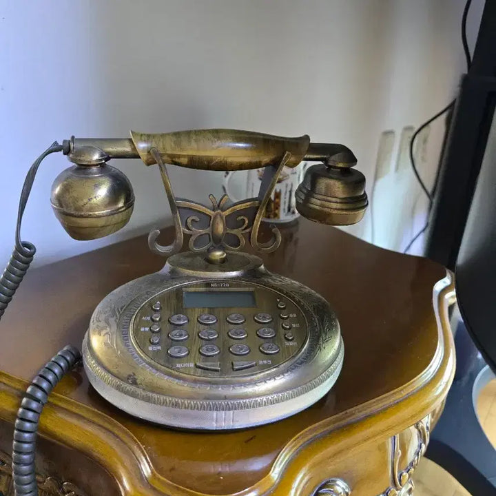 [BUNJANG] Antique Retro Rotary Phone Interior Decor / 앤틱 레트로 전화기 홈카페인테리어소품 (실사용여부불가)