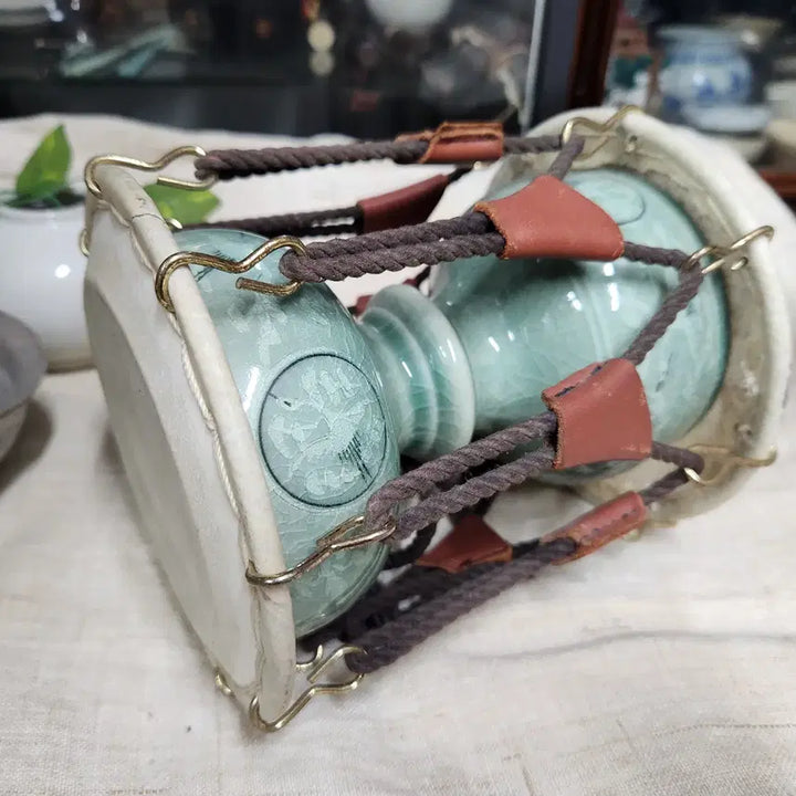 [BUNJANG] Goryeo Celadon Crane and Cloud Decorated Ceramic Janggu / 고려정자 운학문 도자기장구